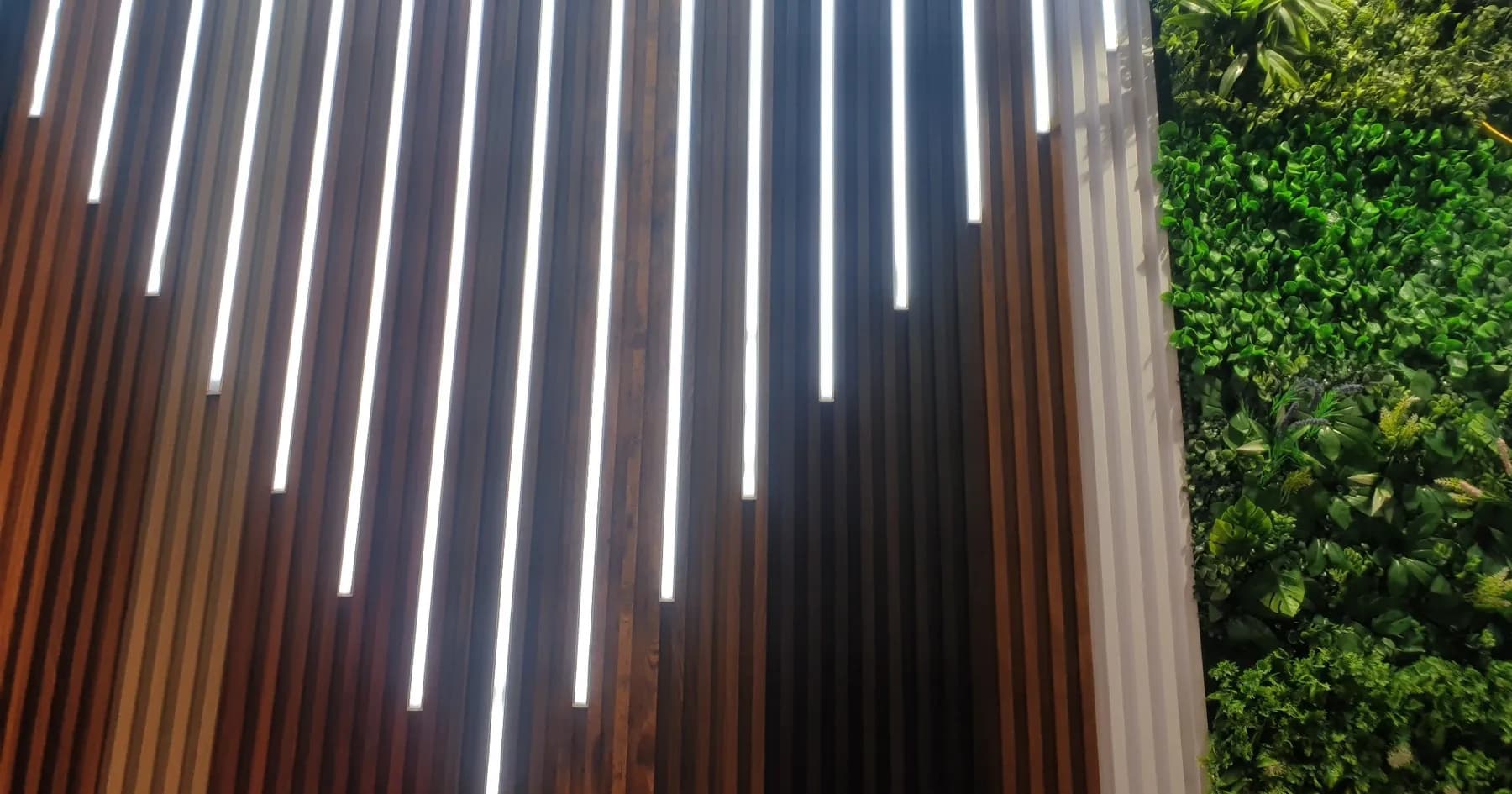 اکووات در بیستوپنجمین نمایشگاه بینالمللی صنعت برق ایران